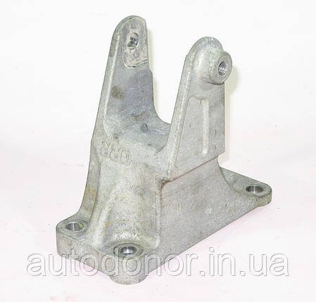 Кронштейн редуктора задний Nissan Leaf ZE0 (10-12) 11333-3NA0A, фото 1