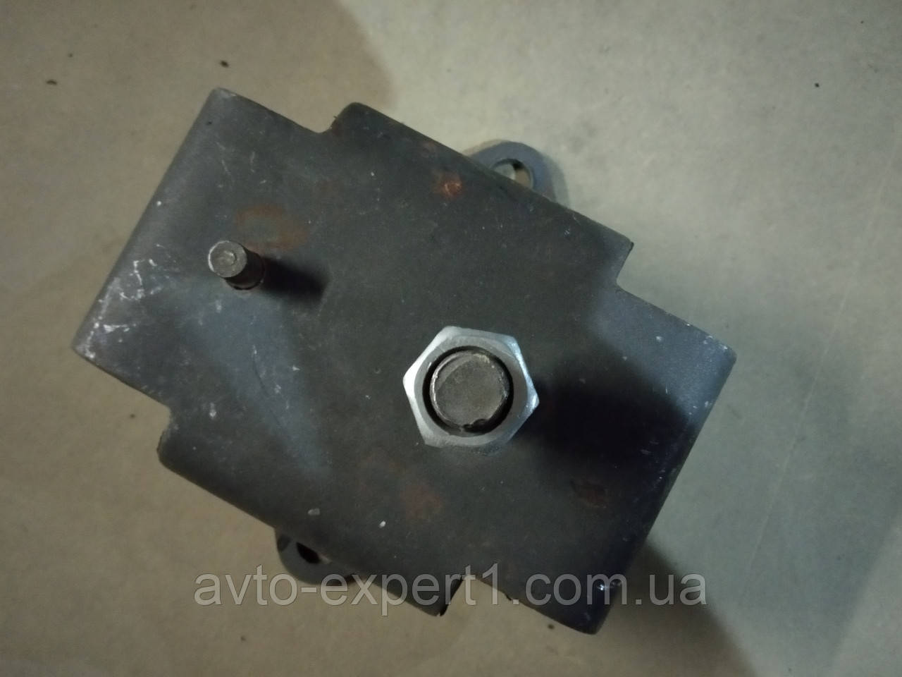 Подушка двигуна FAW 1061