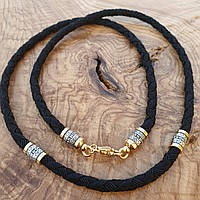 Шёлковый шнурок с окончаниями "Спаси и Сохрани"из серебра и двумя бусинами.