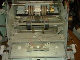 Обслуговування лічильника банкнот (відкрита задня кришка)