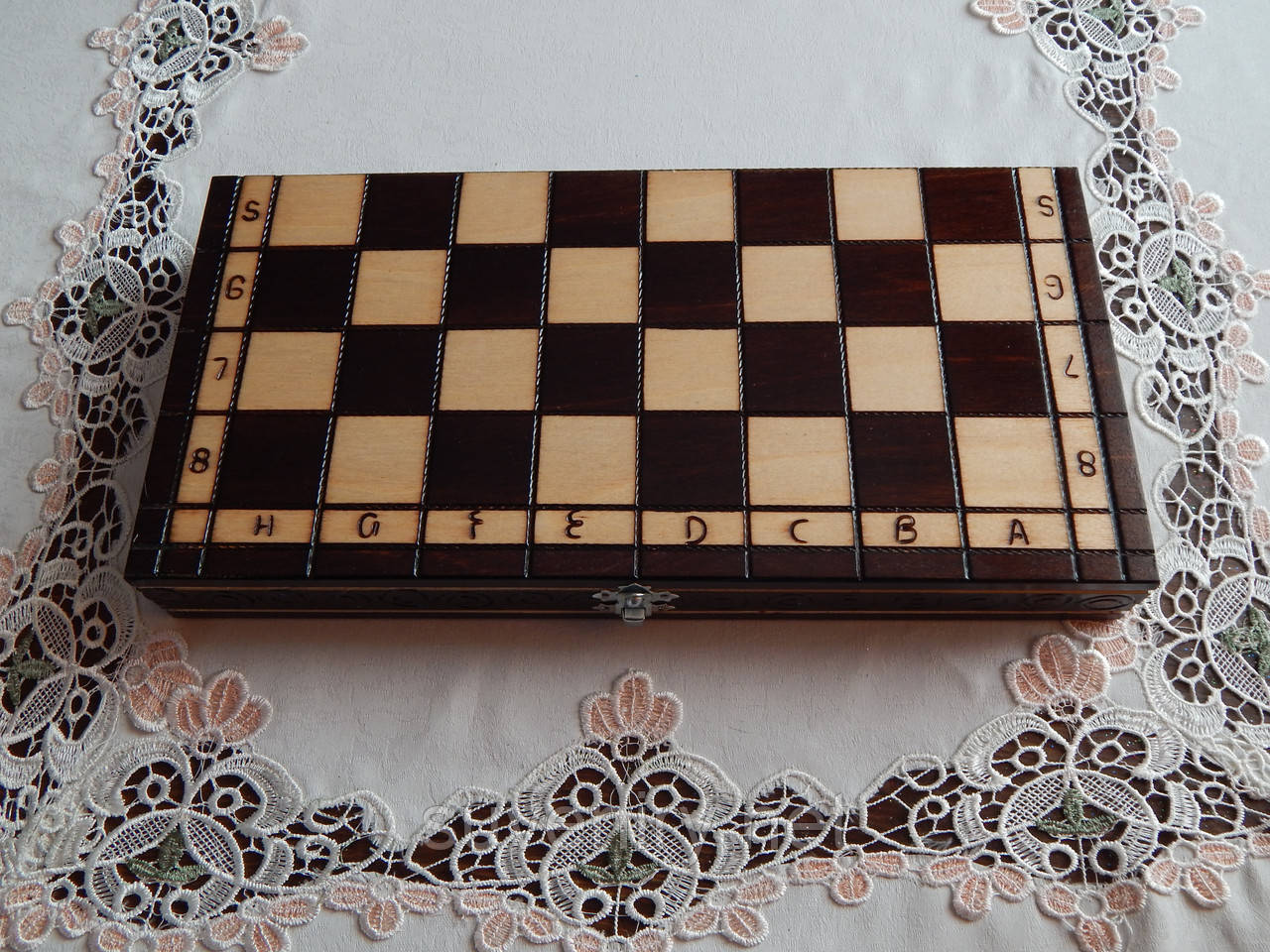 Дерев'яні шахи ручної роботи розмір 35 * 35 см