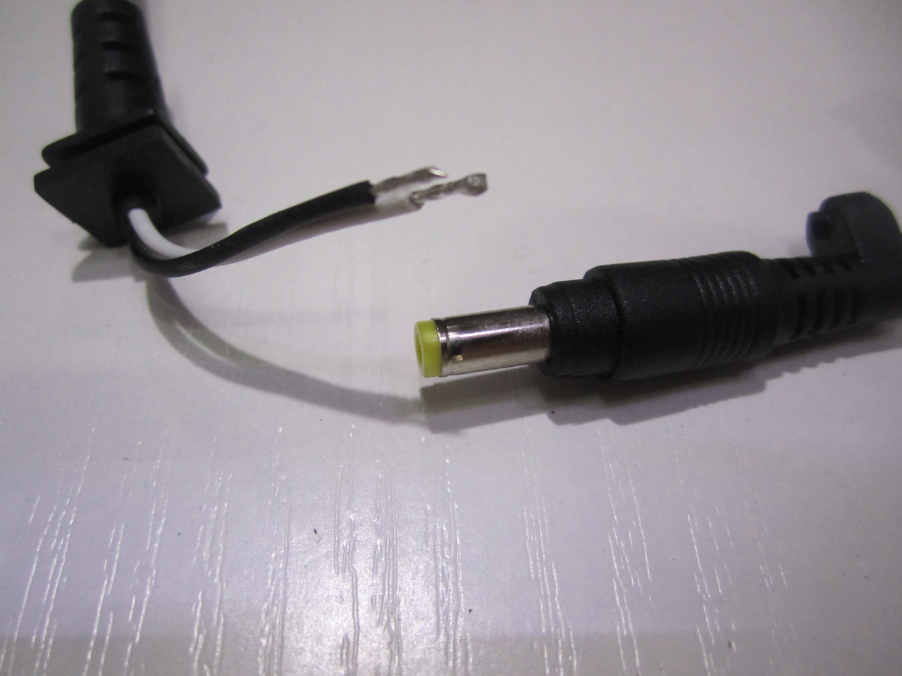 Штекер 4,8/1,7 (18.5V/3.8A) желтый сетевой с кабелем для монтажа Quer - фото 3 - id-p576996245