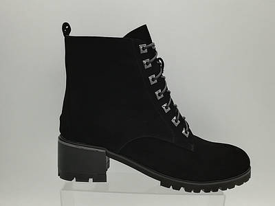 Зимові черевики на низьких підборах. Великі розміри (41, 42, 43). Erisses.