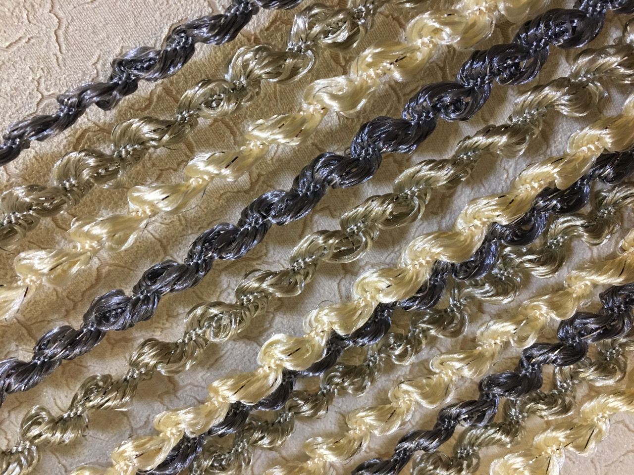 Об'ємні нитки спіралі графіт/мишиний/ваніль з люрексом