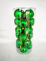 Елочные шары 24 штуки в упаковке диаметром 6 см зеленые