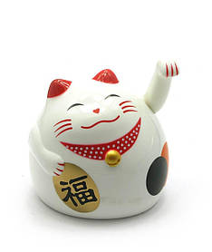 Кішка Манэки-неко махає лапою пластик (9х8х7,5 см)(батарейки в комплект не входять)