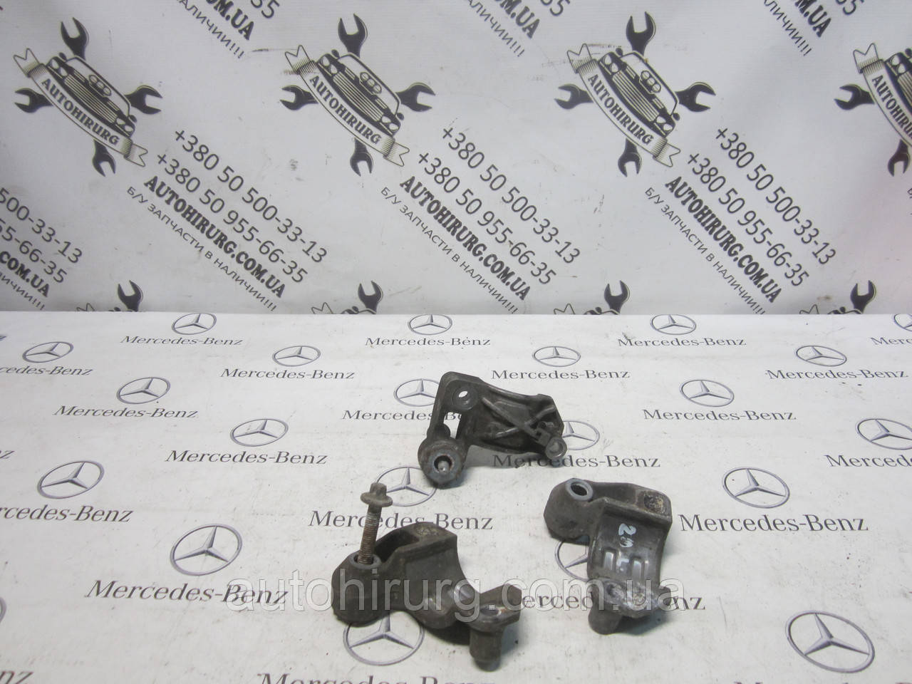 Кронштейн переднього стабілізатора Mercedes-Benz w211 e-class