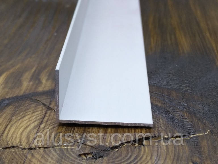 25х15х1,5 / 50 см / Кутник різнобічний / анодований