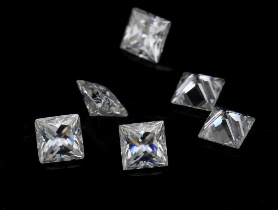Муассаніт Princess Moissanite 2.5 мм білий