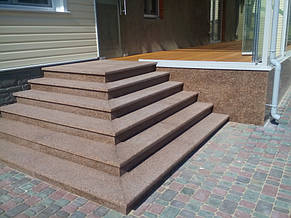 Три крыльца и цоколь, город Ромны (Сумская область) 3