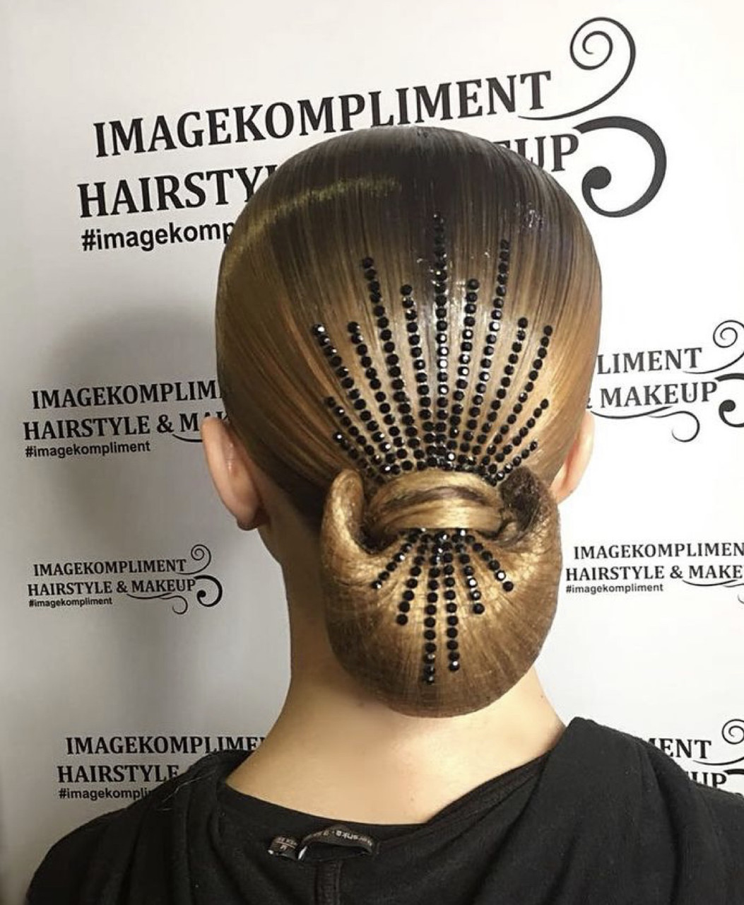 Самоклейні акрилові стрази 4 мм, колір Black,  900 штук