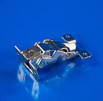 Завіса (петля) люка Ariston C00064541