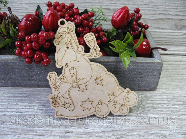 novogodnij dekor iz dereva krisa iz faneri