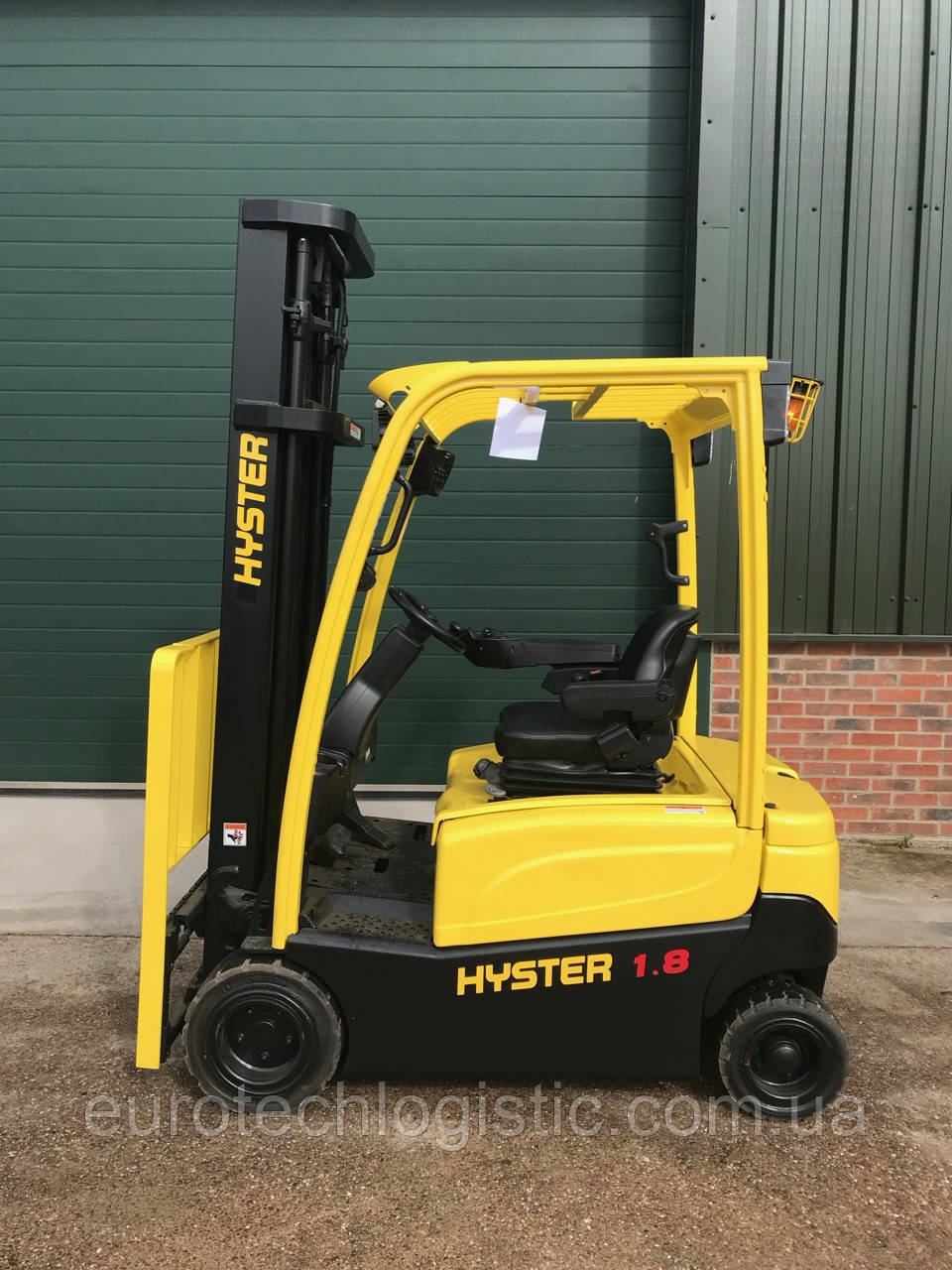 Вилочный погрузчик Hyster J1.8XN.