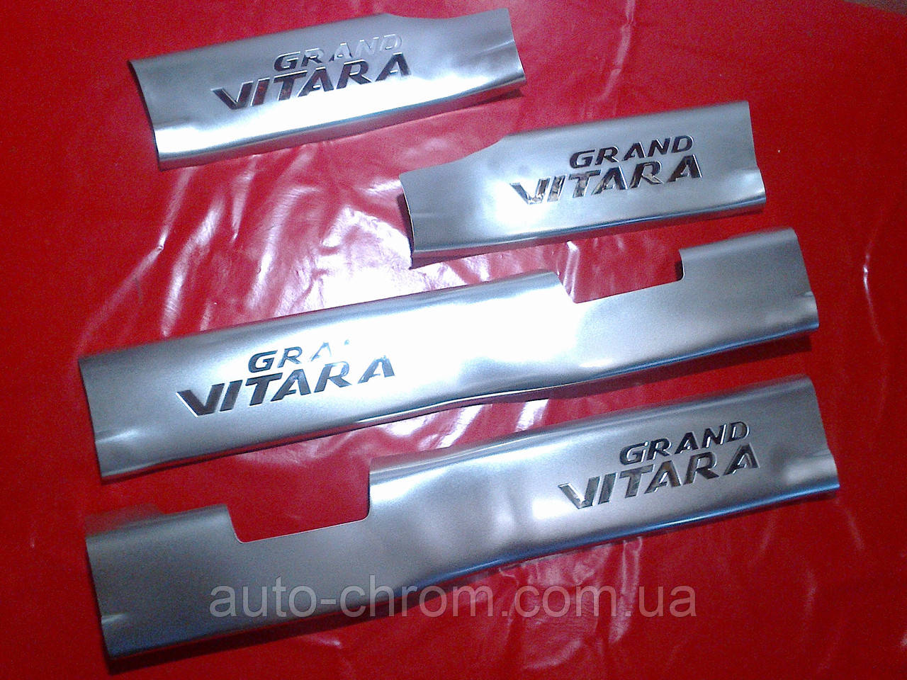 Накладки на пороги внутрішні Suzuki Grand Vitara, фото 1