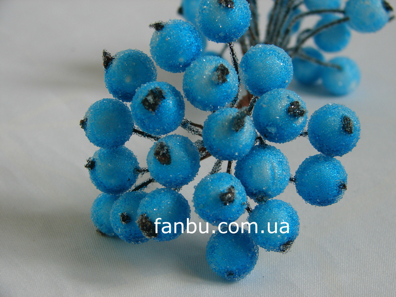 Искусственные засахаренные ягоды для декора голубые d=1,2см (1 упаковка - 40 ягодок) - фото 1 - id-p1071306660