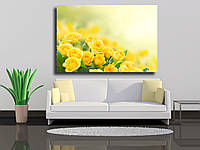 Картина на полотні "Жовті троянди у сонячному зеленому саду"