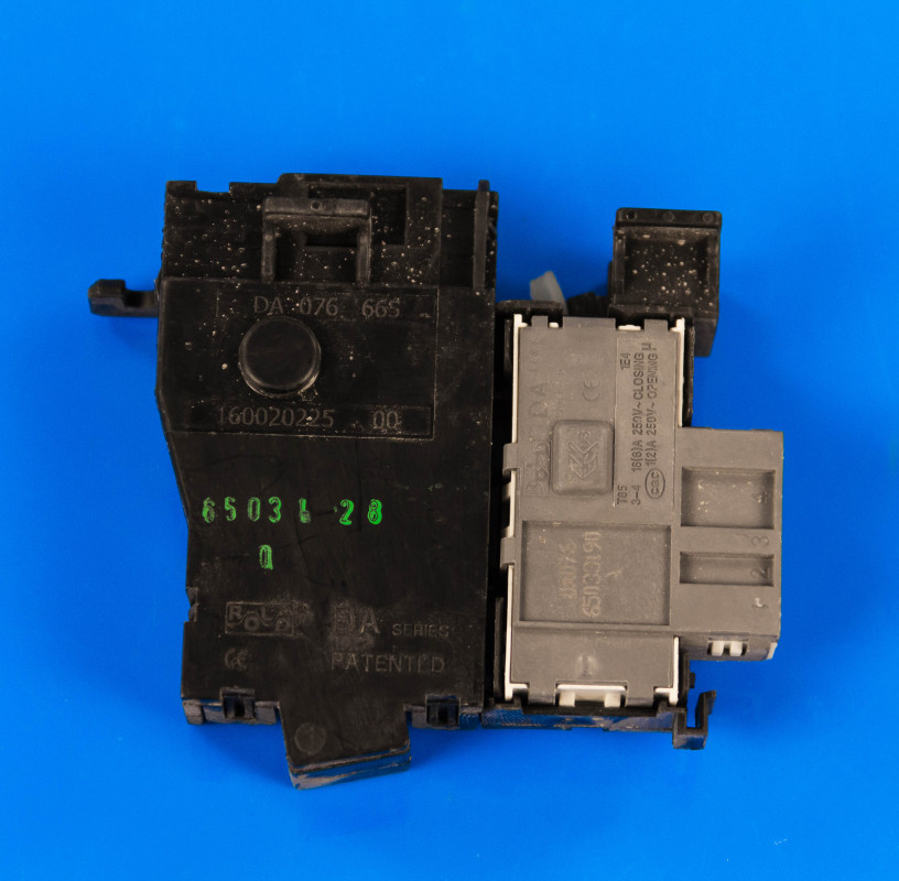 Пристрій блокування люка (замок) Indesit WITL, фото 1