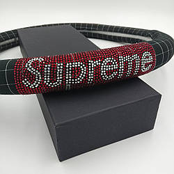 Гламурний чохол на кермо зі стразами Supreme чорна карта