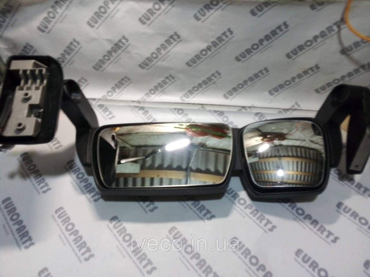 Дзеркало праве Iveco Stralis Trakker Івеко Страліс підігрів/електрорегулювання 2007- 504150539