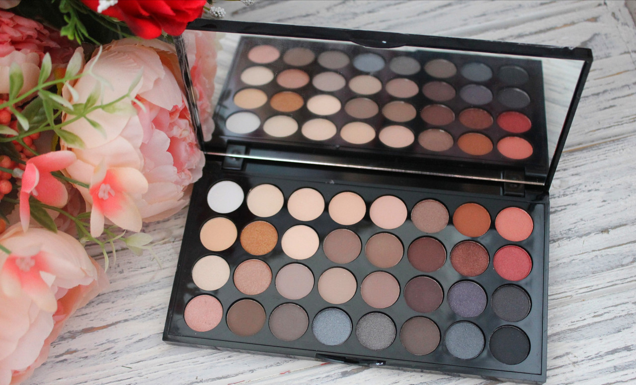 Makeup revolution ultra 32 shade palette flawless 2 палетка теней для век, 32 оттенка