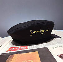 Жіночий бере з написом чорний