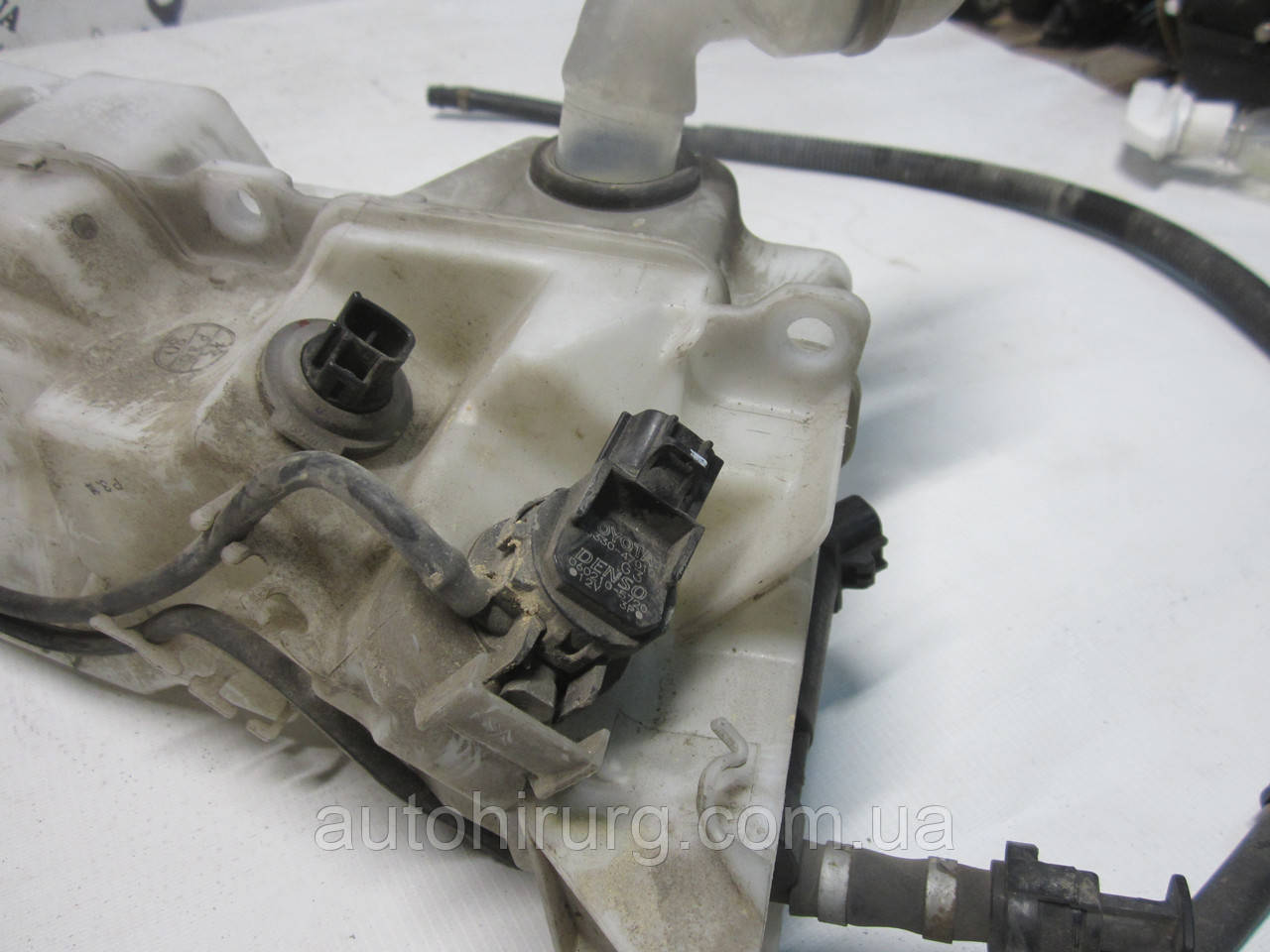 Насос (моторчик) омивача Toyota land cruiser 200 (85330-60180 / 060210-4621), фото 1