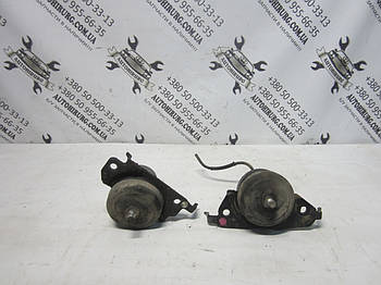 Подушка двигуна Toyota land cruiser 200