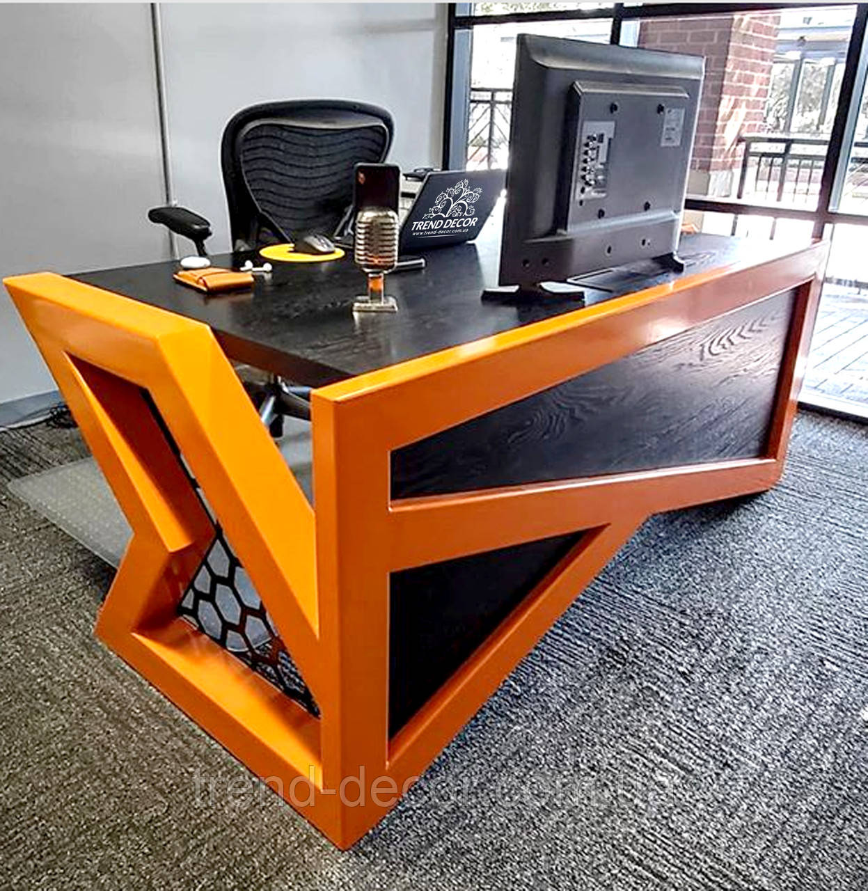 Офісний стіл керівника OS 043