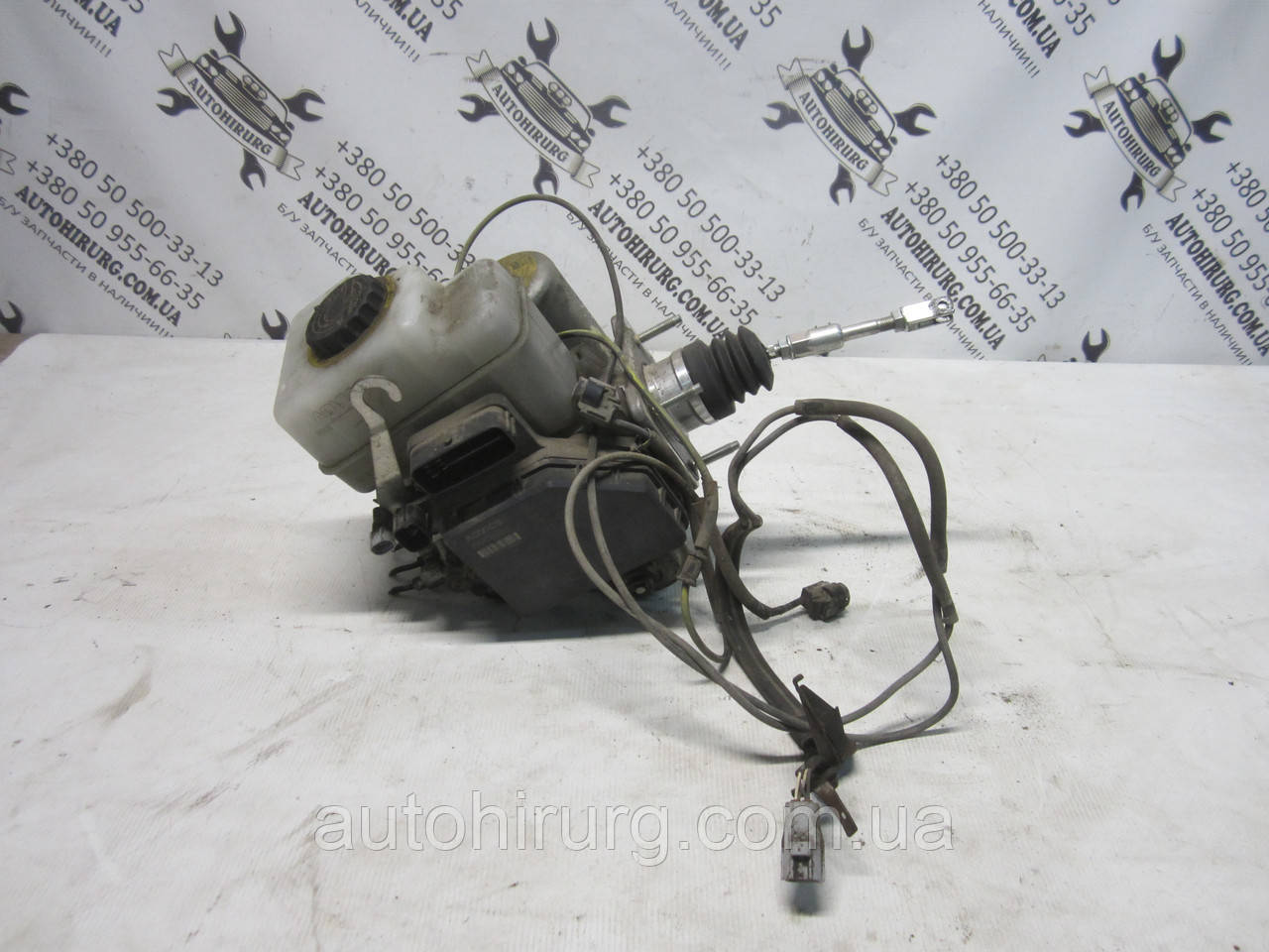 Блок ABS Toyota land cruiser 200 (89541-60390)