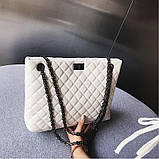 Жіноча стьобана сумка на металевому ланцюжку, срібного кольору, фото 2