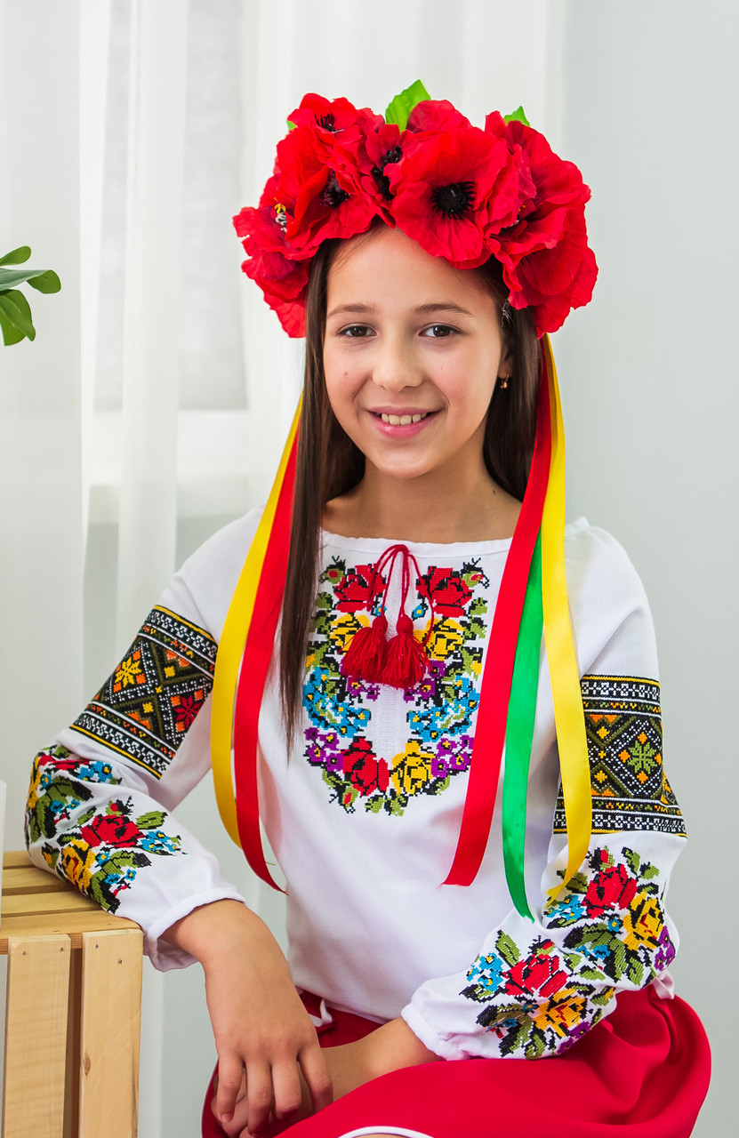 Вишиванка для дівчинки Весна кольорова