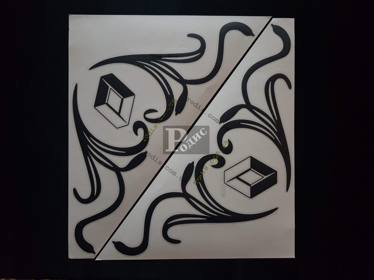 Наклейки на бічні скла (куточки) — Renault, чорні (h=285 мм, l = 330 мм)