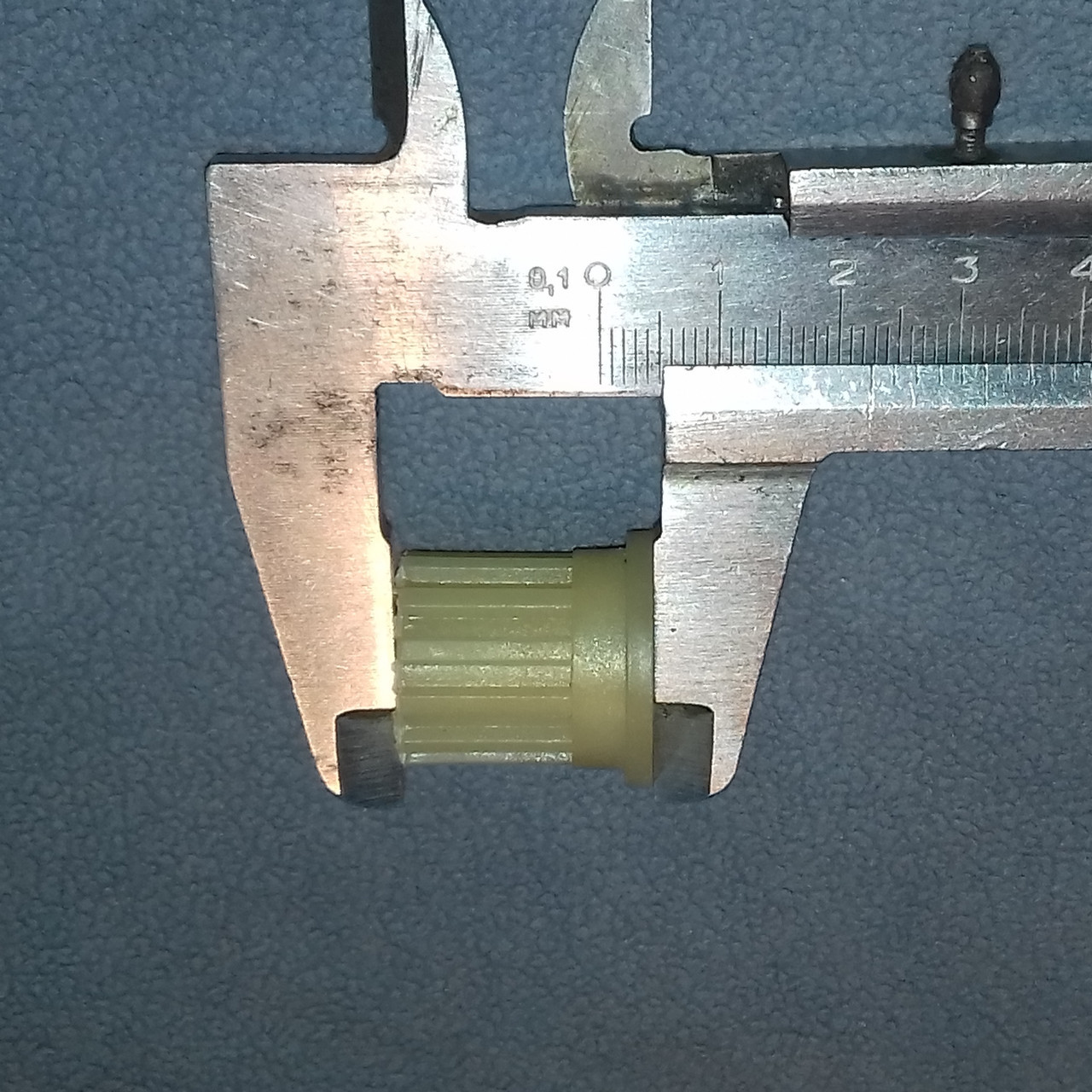 Муфта шнека для Ельво (зуб'ян = 12, D=23 mm, d=19,5, загальна довжина = 22,5 )