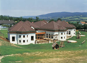 Покрівлі з спеціально пофарбованого фальцевого алюмінію Prefa (Німеччина)