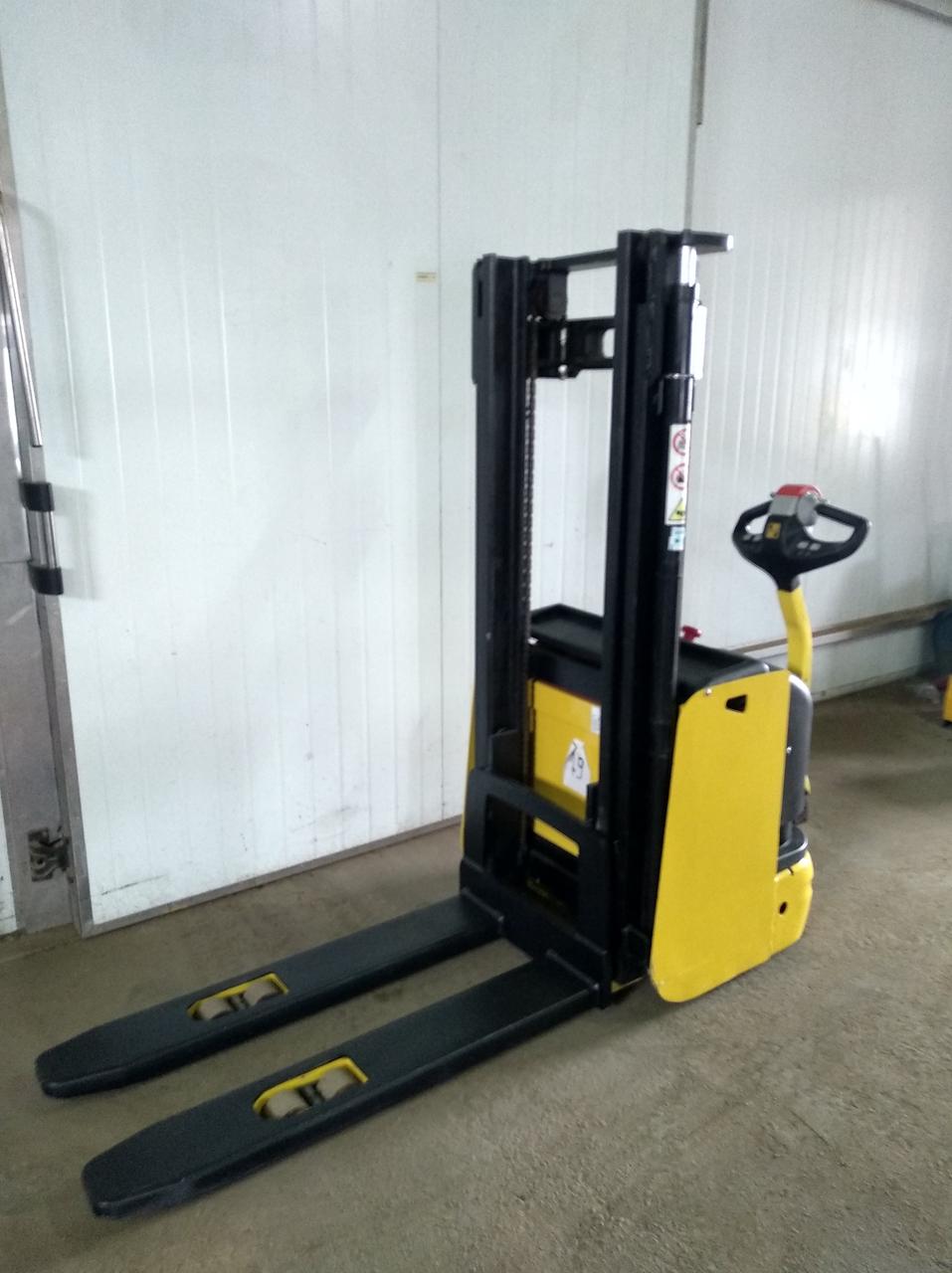 Б/У Штабелер електричний повідковий Hyster S1.4 AC 1.4t 2.40m 2014
