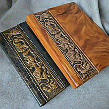 Щоденник формату А4 в шкіряній палітурці з художнім тисненням "Скіфи"