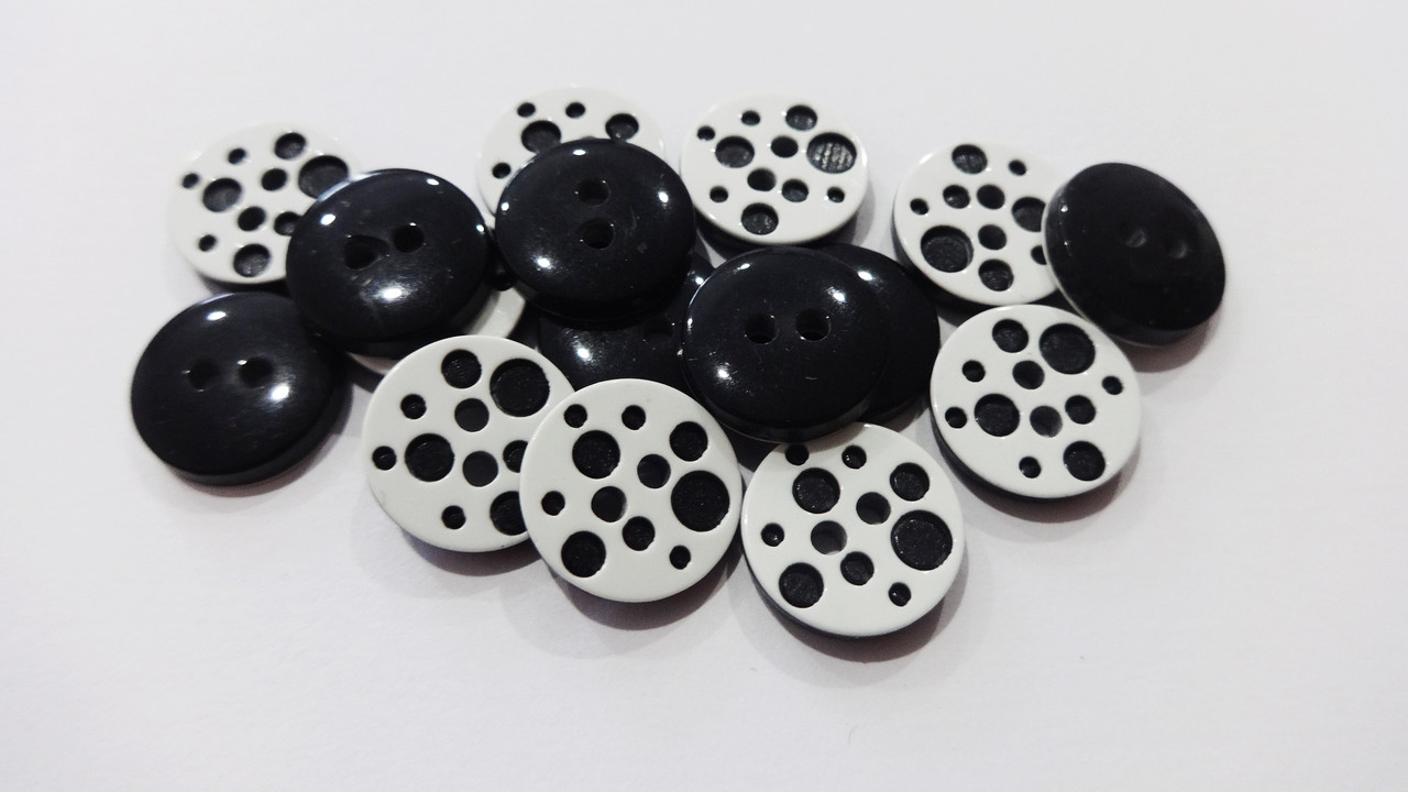 Ґудзик блузковий 13 мм чорний у крапку, фото 1