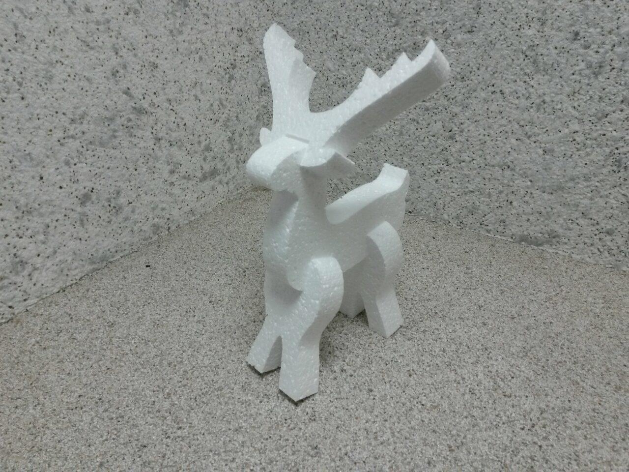 Олень 3D висота 30 см товщ 3 см із пінопласту.