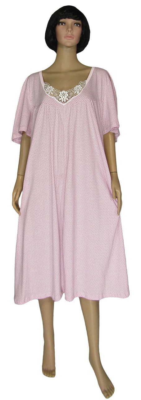 Нічна сорочка жіноча з мереживом 03264 Аплікація Батал світло-рожева 66-68