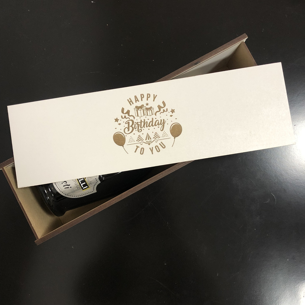 Упаковка для вина у подарунок з гравіюванням happy Birthday to you Manific Decor з дерева Біла