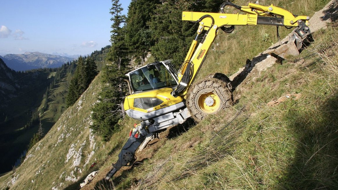 Крокуючий екскаватор Menzi Muck M535, фото 1