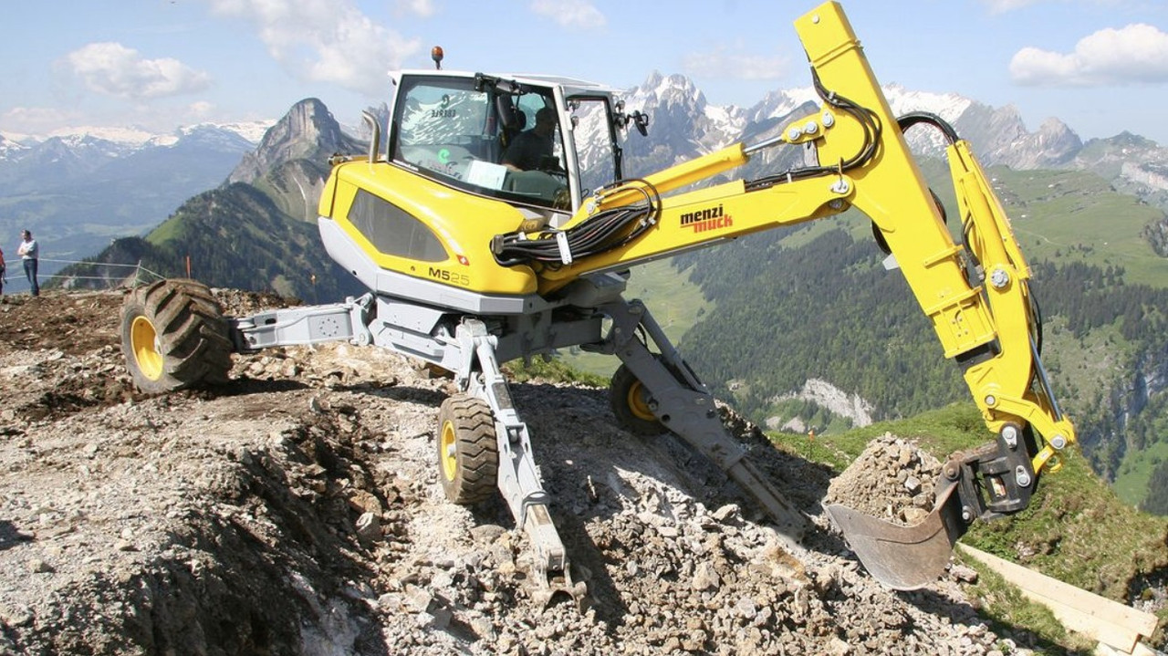 Крокуючий екскаватор Menzi Muck M525, фото 1