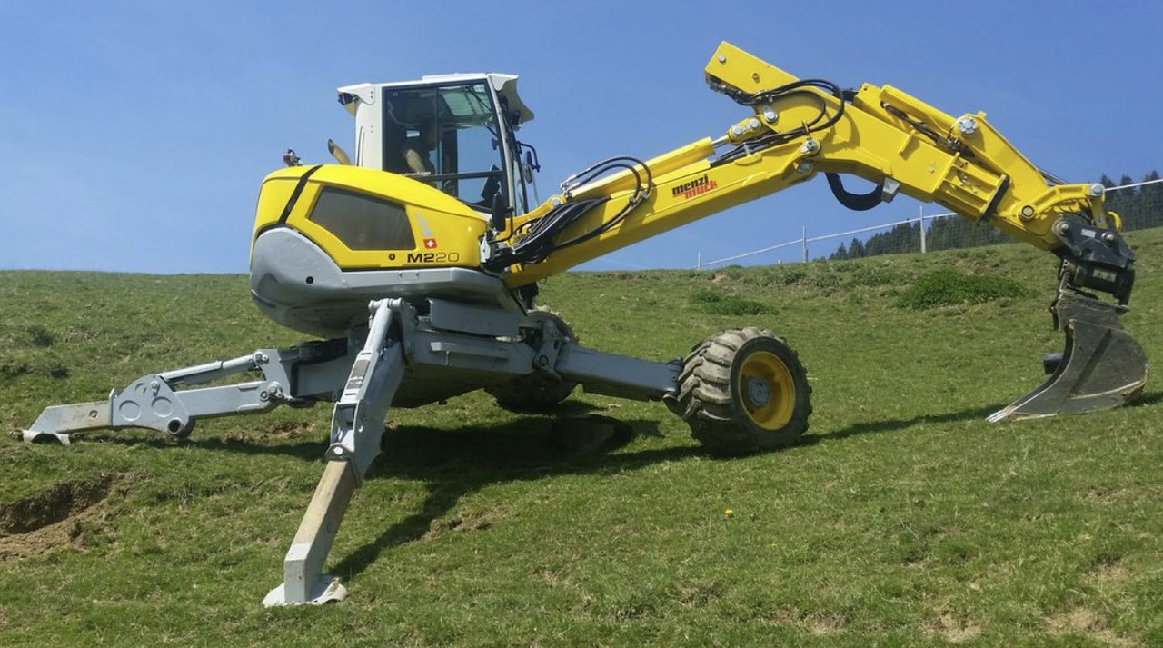 Крокуючий екскаватор Menzi Muck M220, фото 1