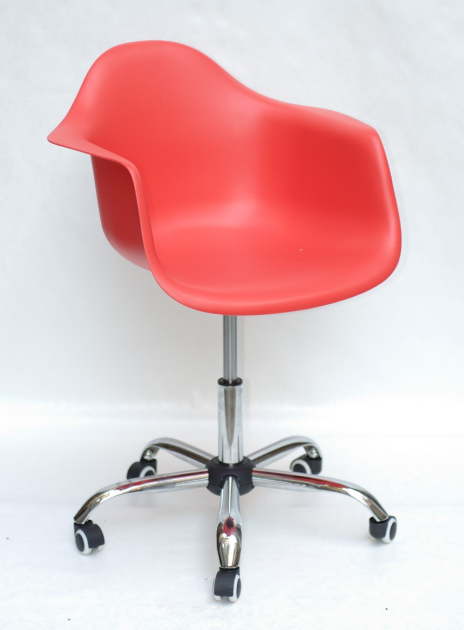 Крісло офісне пластикове на колесах Leon Office Onder Mebli, колір червоний 05