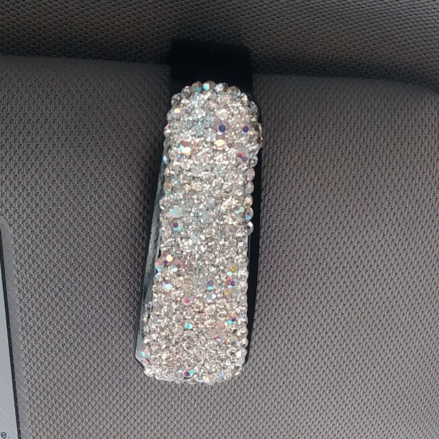 Держатель очков