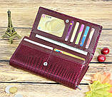 Гаманець жіночий шкіряний лаковий з тисненням під крокодила (бордовий), фото 3