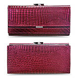 Гаманець жіночий шкіряний лаковий з тисненням під крокодила (бордовий), фото 2