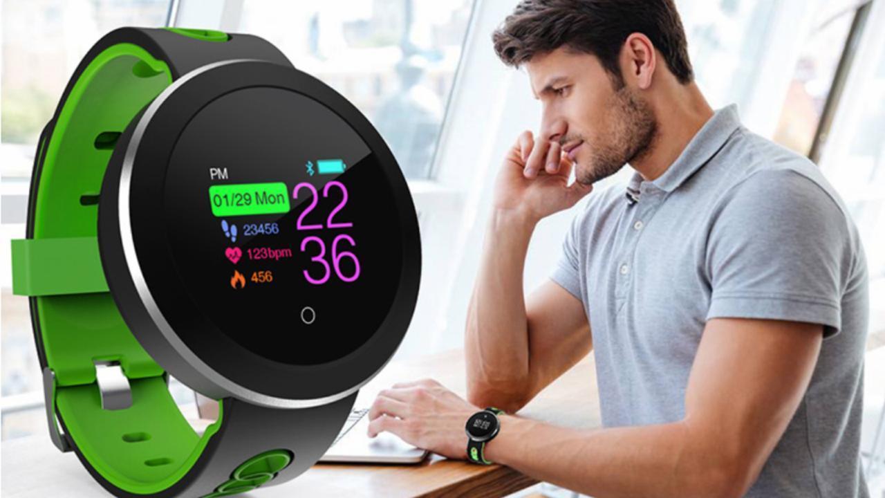 Q8 pro smartwatch new arrivals