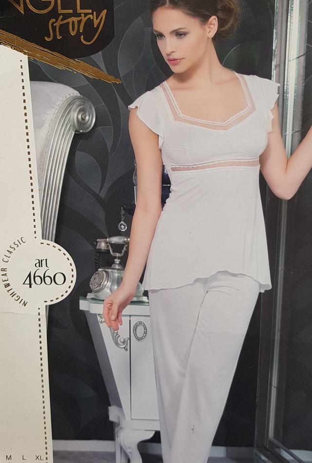 картинка женская пижама с штанами и кофточкой без рукавов